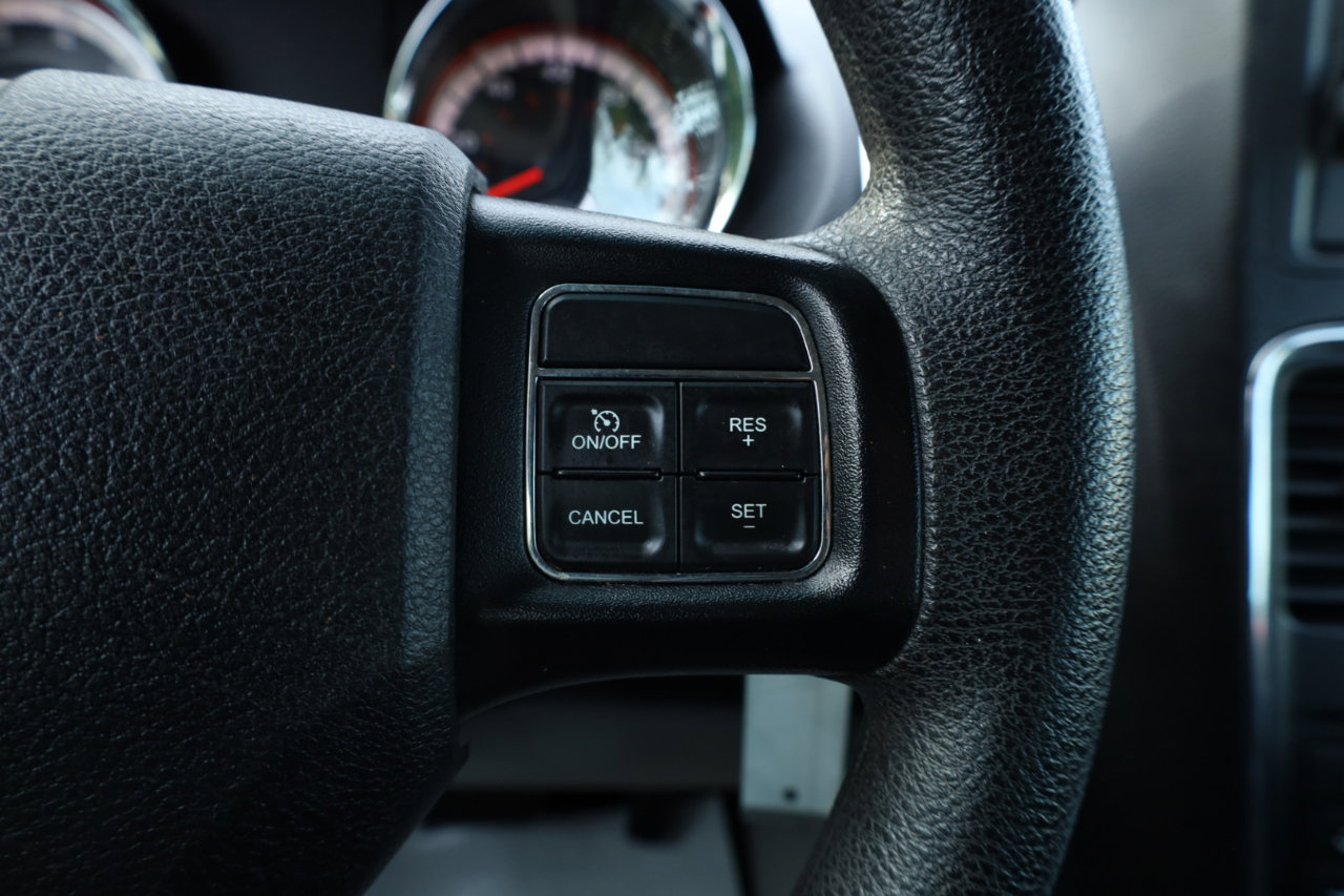 Used 2016 Dodge Grand Caravan American Value Package image 29