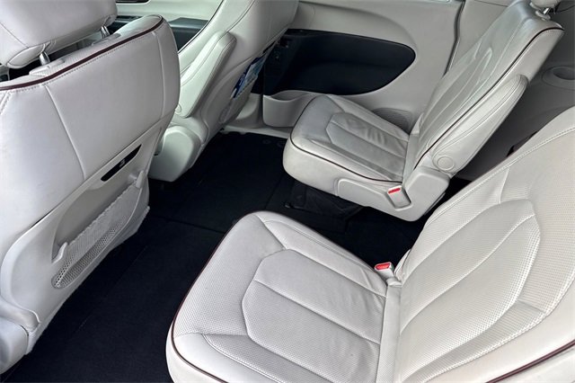 Used 2020 Chrysler Pacifica Limited image 15
