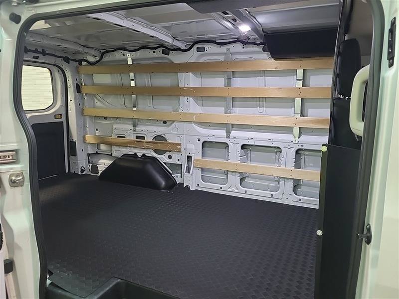 Used 2025 Ford Transit 250 Low Roof w/ Exterior Upgrade Package RWD image 9