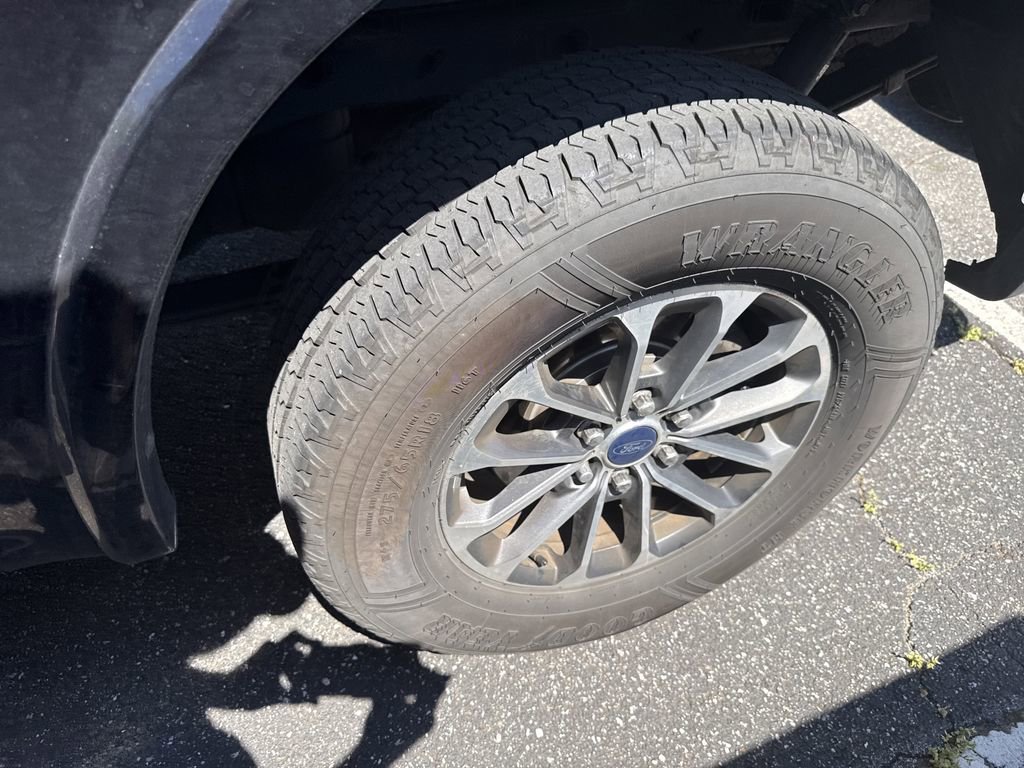 Used 2020 Ford F150 XLT w/ Equipment Group 302A Luxury image 13