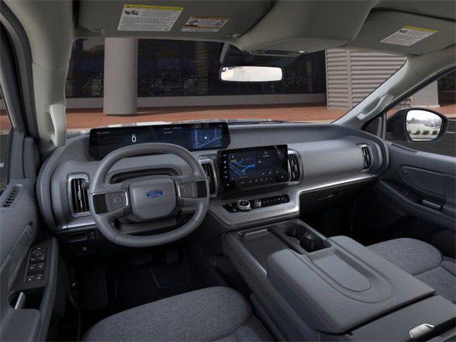 New 2025 Ford Expedition Active image 9
