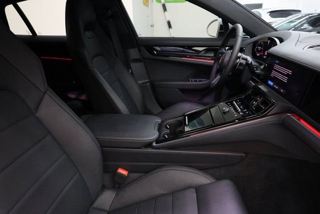 Used 2024 Porsche Panamera 4 image 83