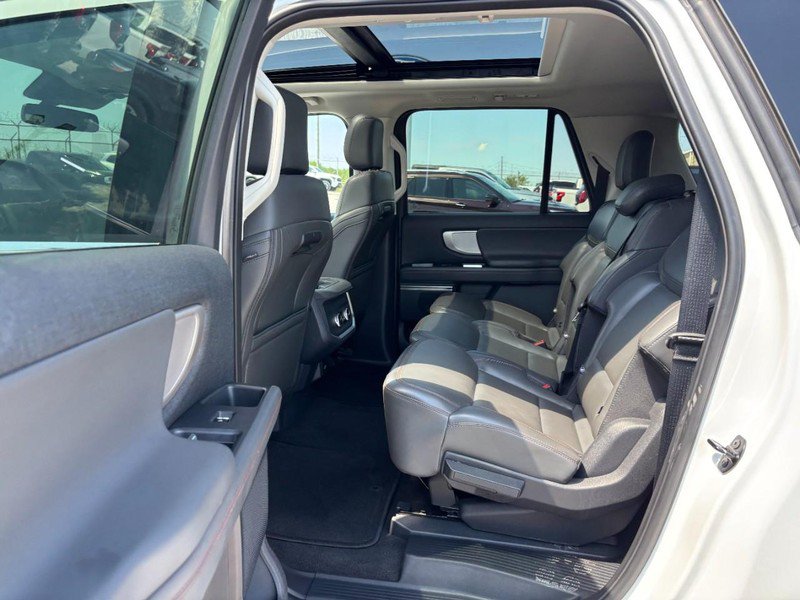 Used 2025 Ford Expedition Max Active AWD/4WD image 13