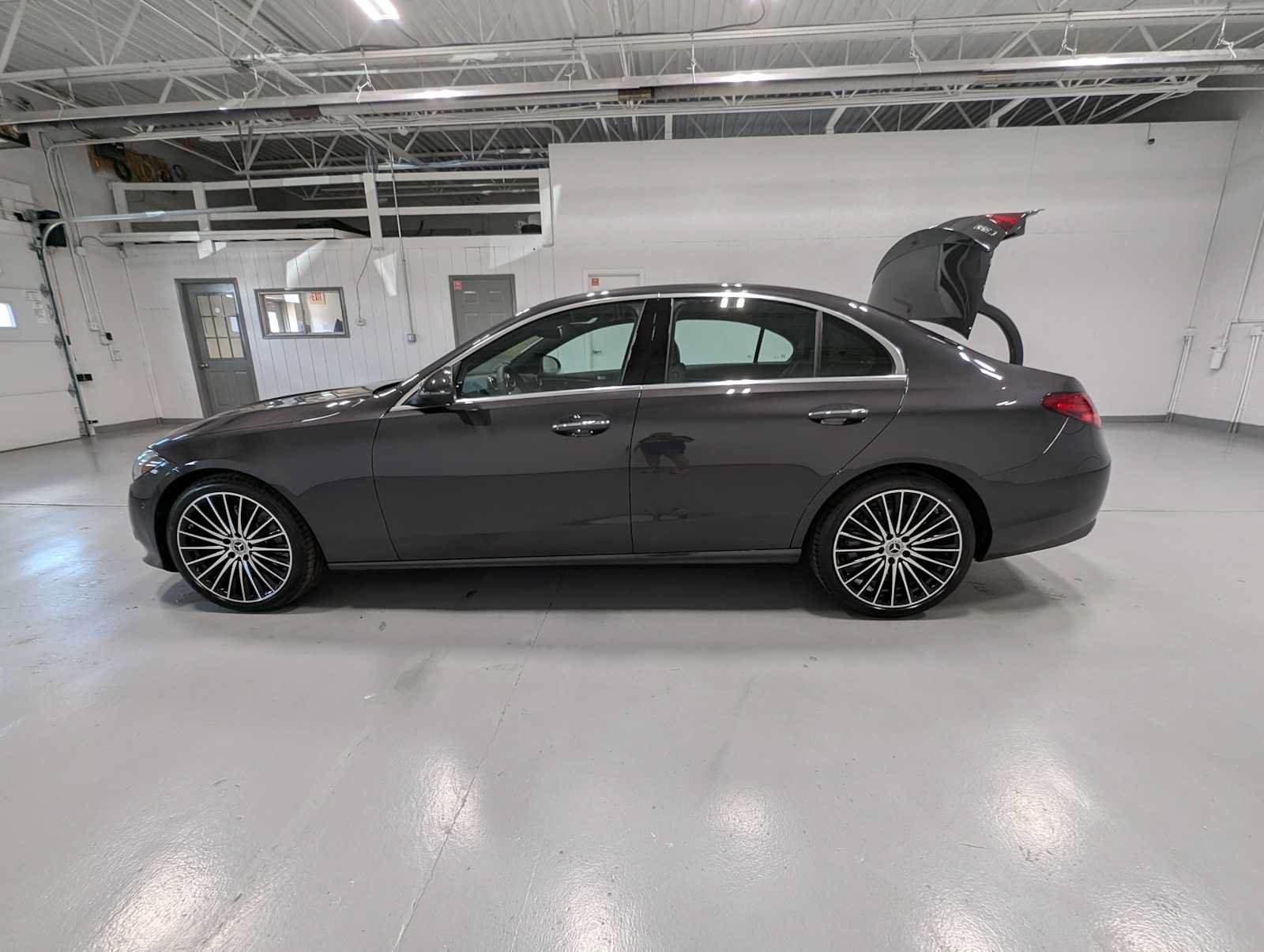 New 2026 Mercedes-Benz C 300 4MATIC Sedan image 9