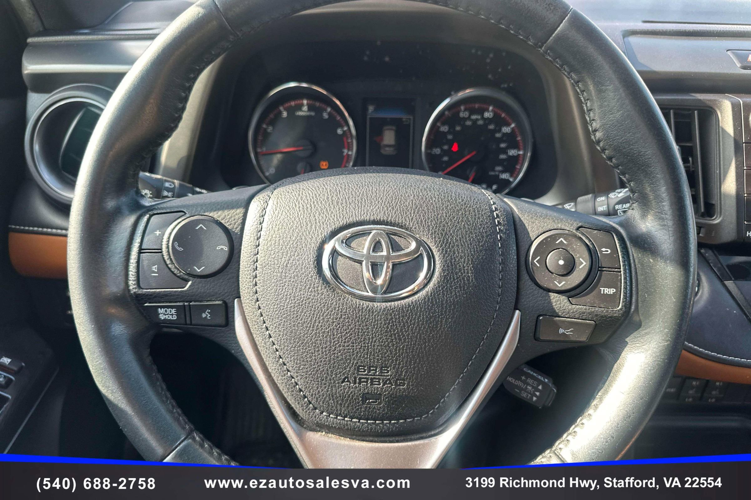 Used 2017 Toyota RAV4 SE image 25