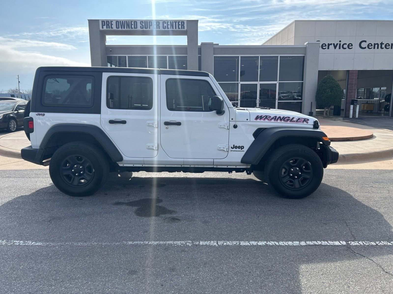 Used 2023 Jeep Wrangler Sport image 4