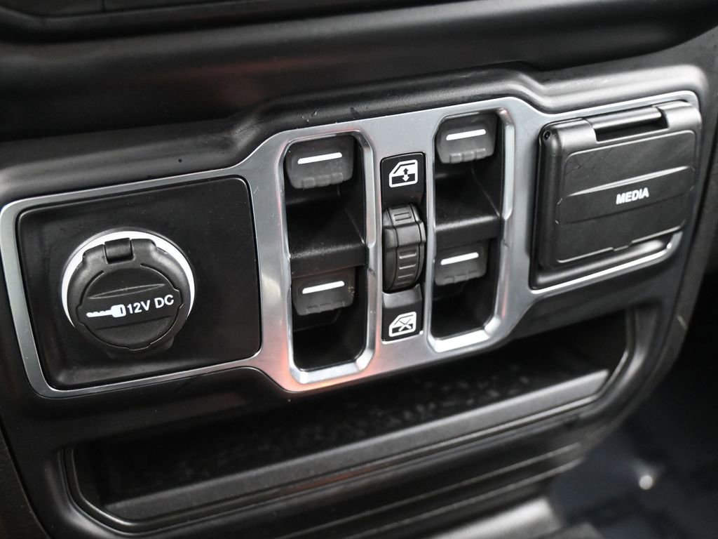 Used 2022 Jeep Wrangler Unlimited Sport image 22