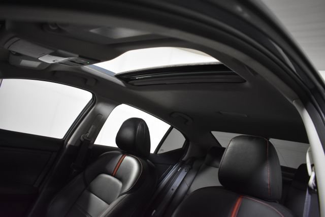 Certified 2025 Nissan Sentra SR w/ SR Premium Package FWD image 40