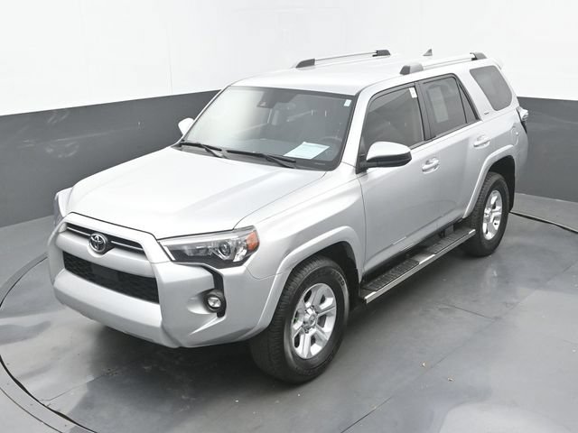 Used 2022 Toyota 4Runner SR5 RWD image 32