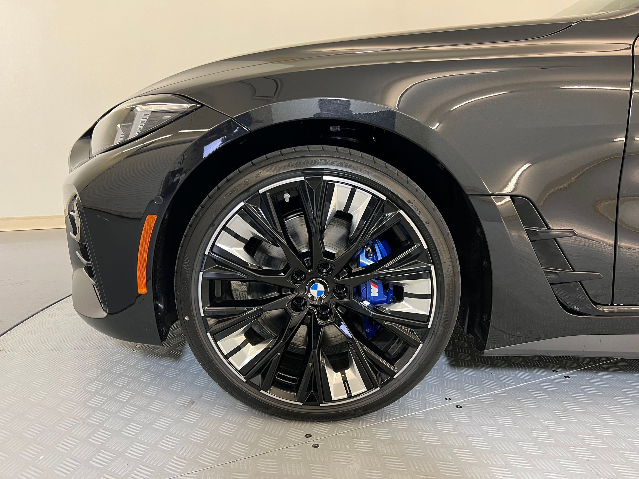 New 2026 BMW 430i xDrive w/ M Sport Package image 11