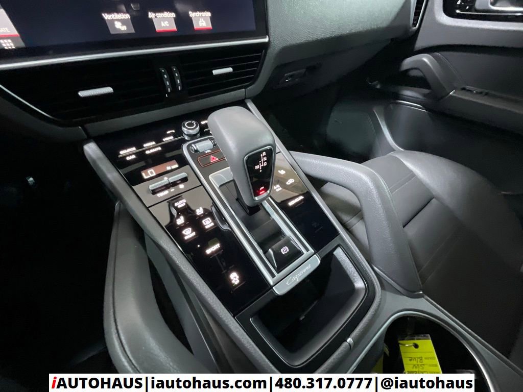 Used 2019 Porsche Cayenne Base image 31