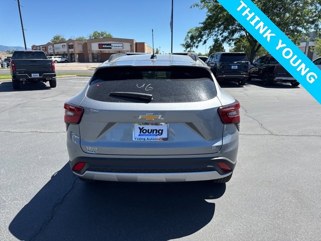 New 2025 Chevrolet Trax LT w/ Sunroof Package image 6