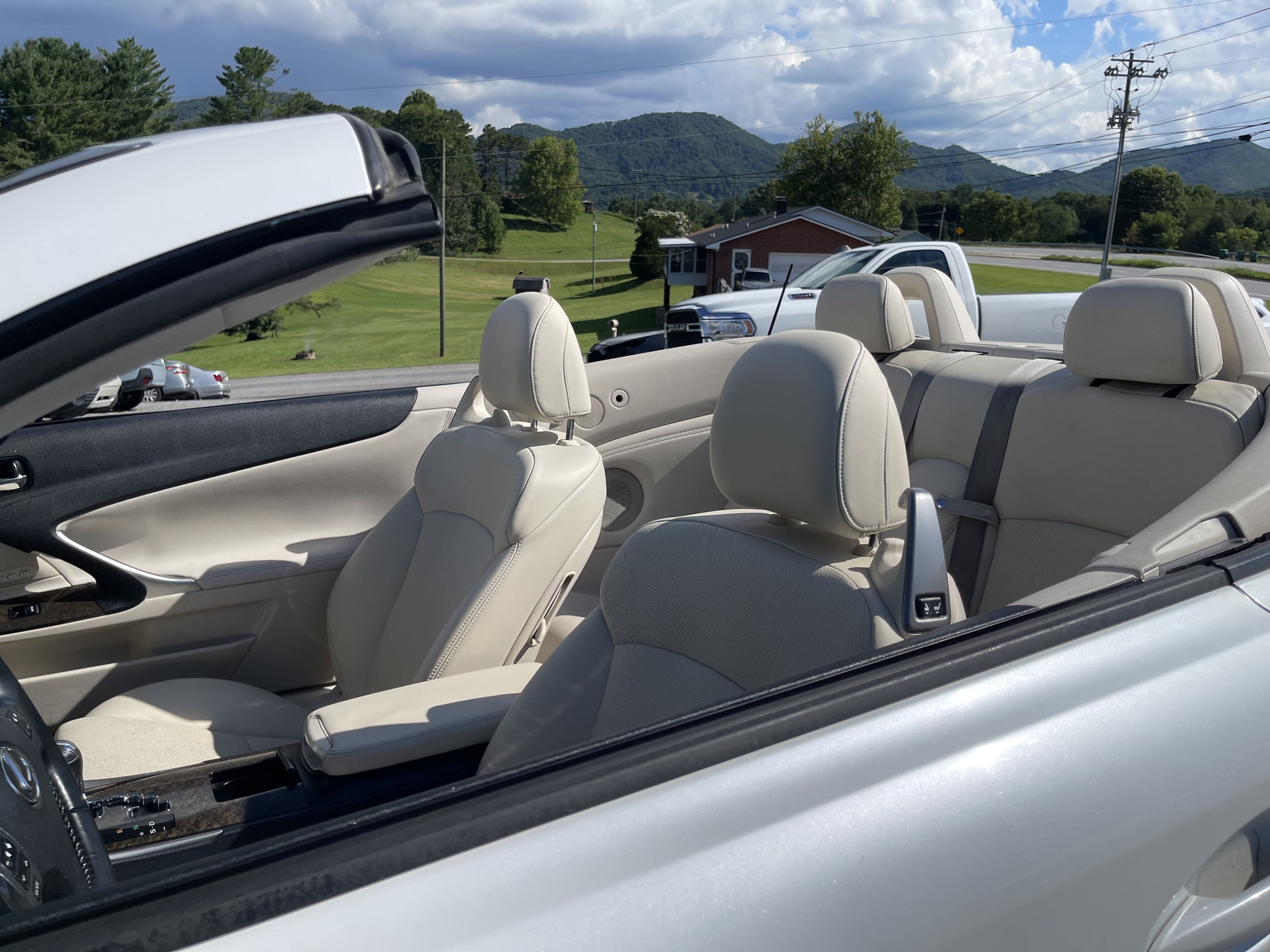 Used 2010 Lexus IS 250C RWD image 19
