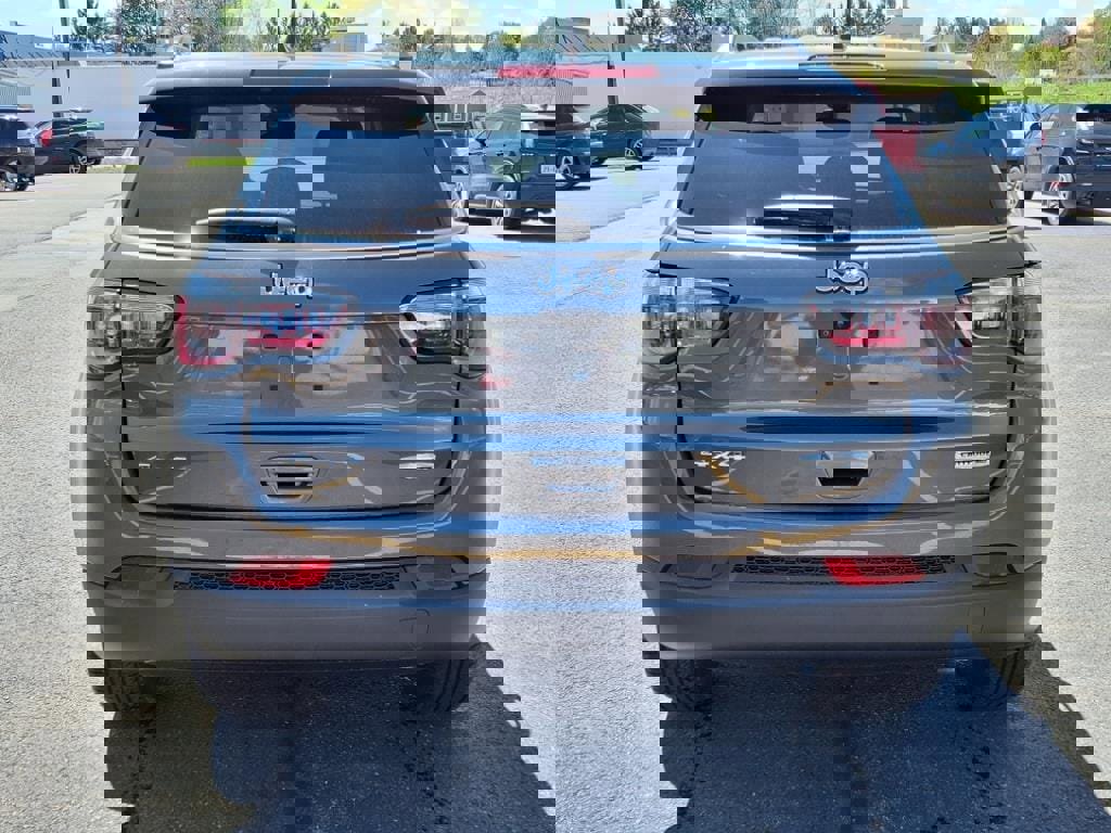 Used 2022 Jeep Compass Latitude image 6