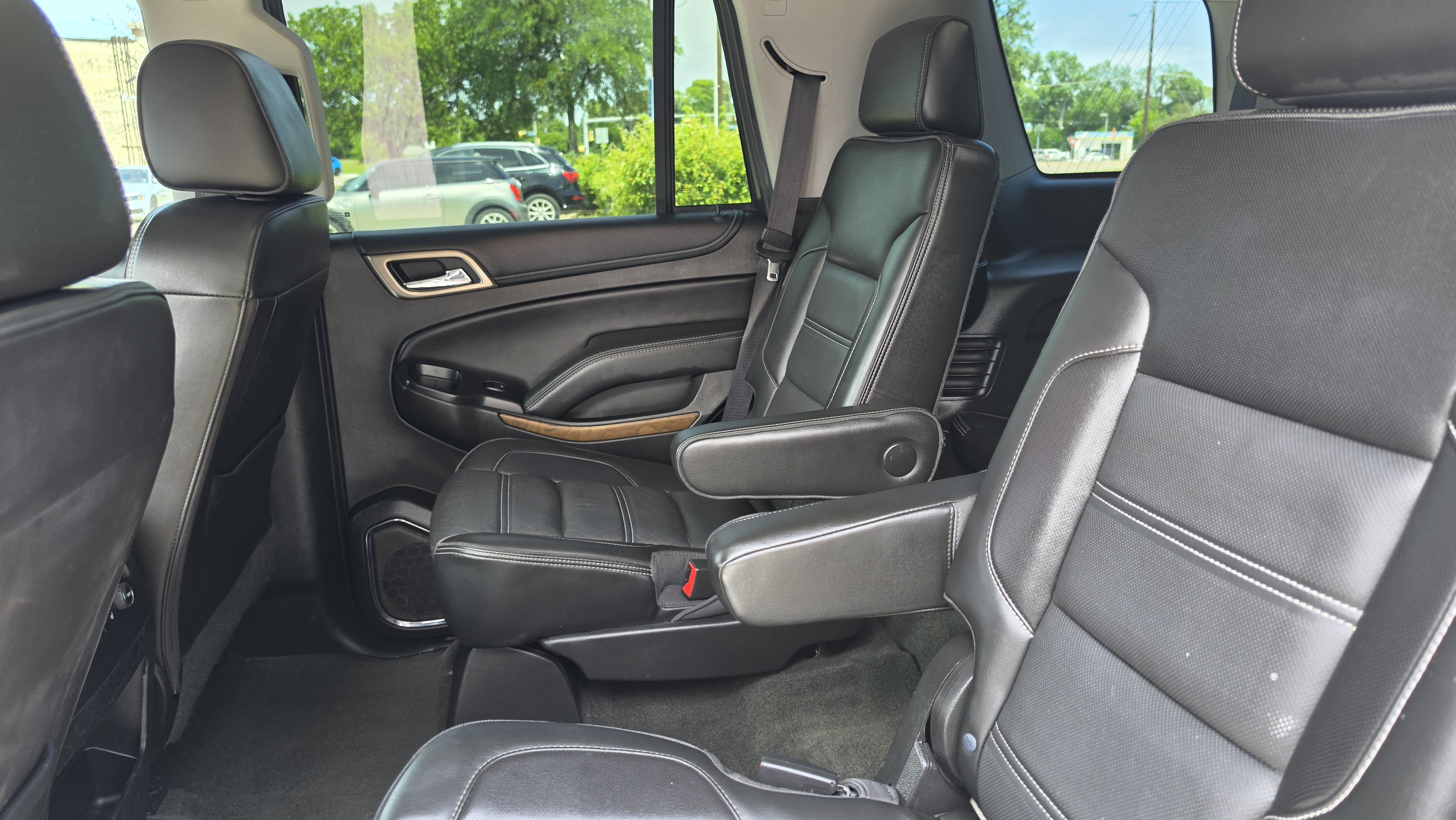 Used 2018 GMC Yukon Denali RWD image 22