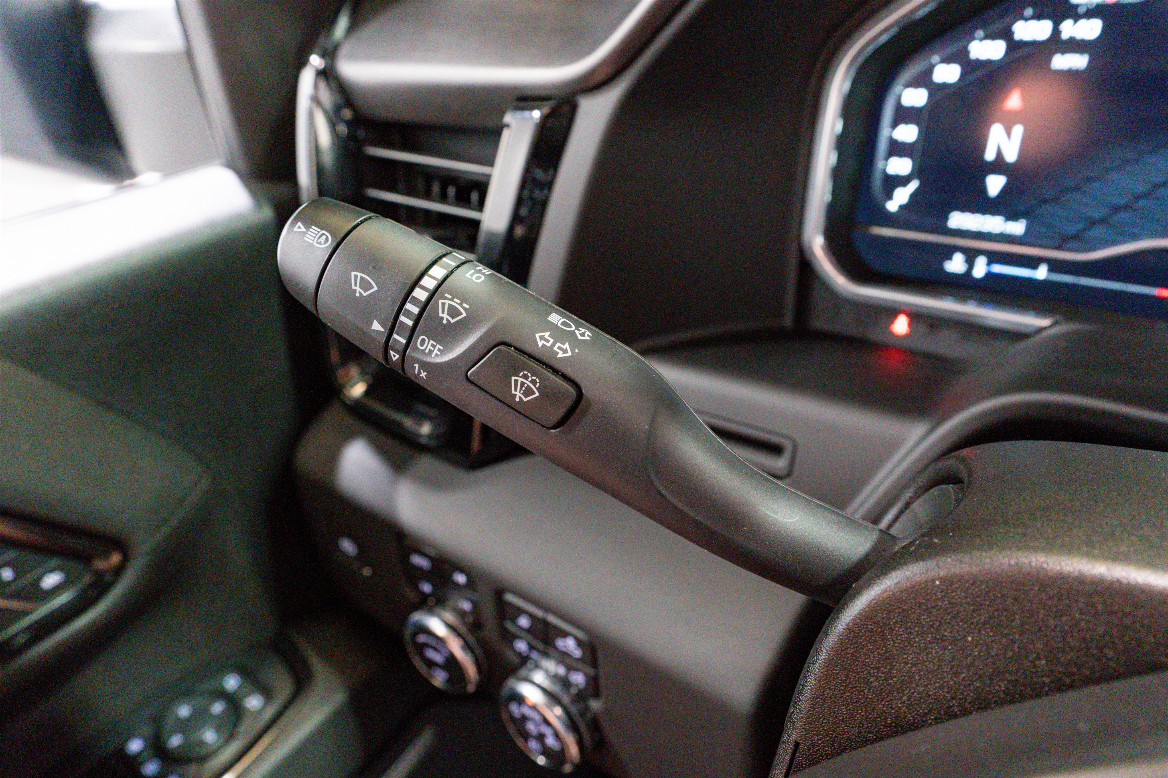 Used 2024 GMC Sierra 2500 AT4 image 33