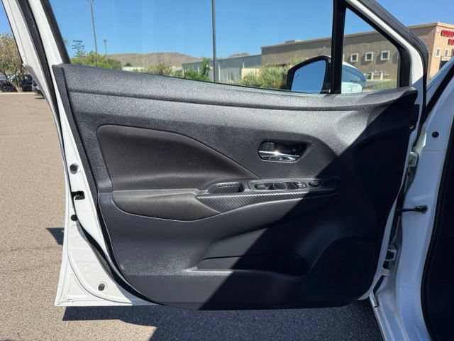 Used 2022 Nissan Versa SV FWD image 9