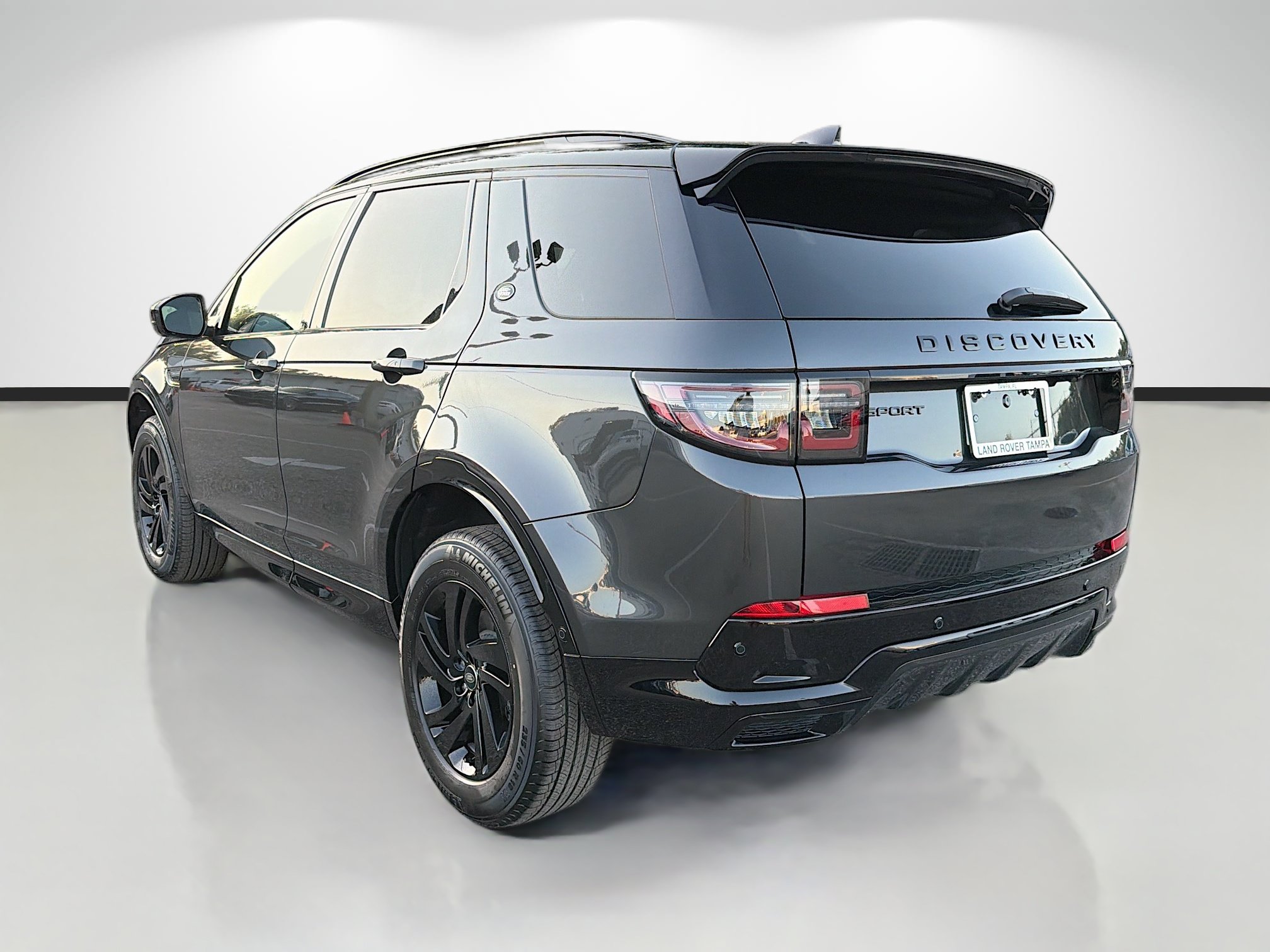 New 2026 Land Rover Discovery Sport Landmark AWD/4WD image 3