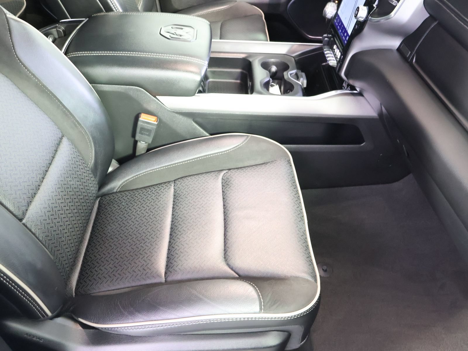 Used 2024 RAM 1500 Laramie AWD/4WD image 49