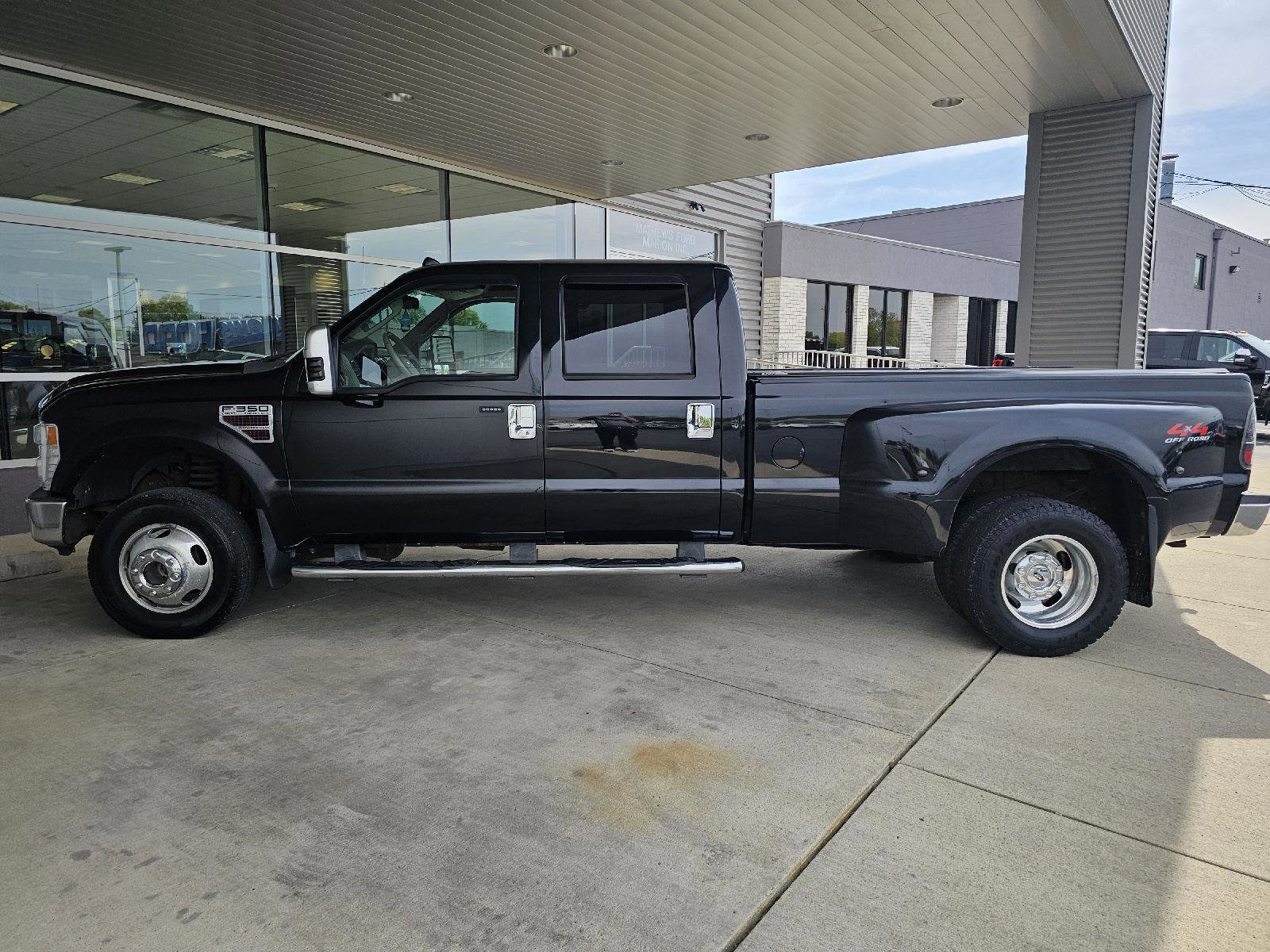 Used 2008 Ford F350 Lariat AWD/4WD image 2