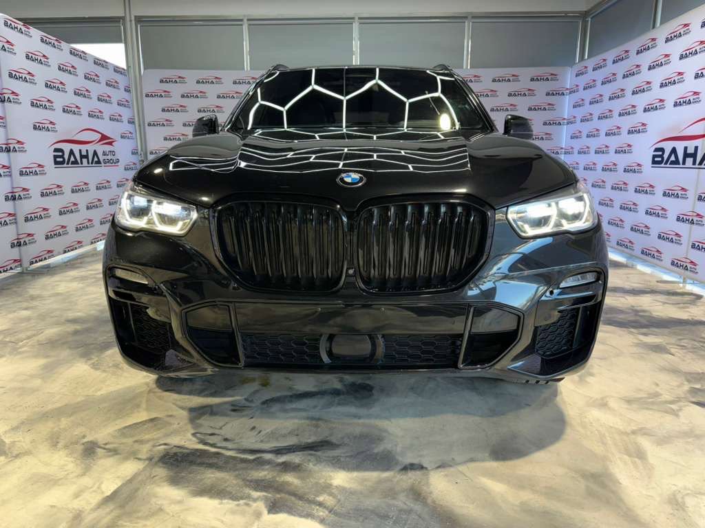 Used 2021 BMW X5 M50i w/ Executive Package image 3