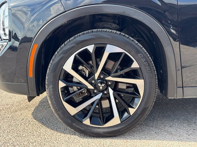 Used 2024 Mitsubishi Outlander SE Black Edition AWD/4WD image 9