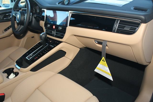 New 2026 Porsche Macan S image 26