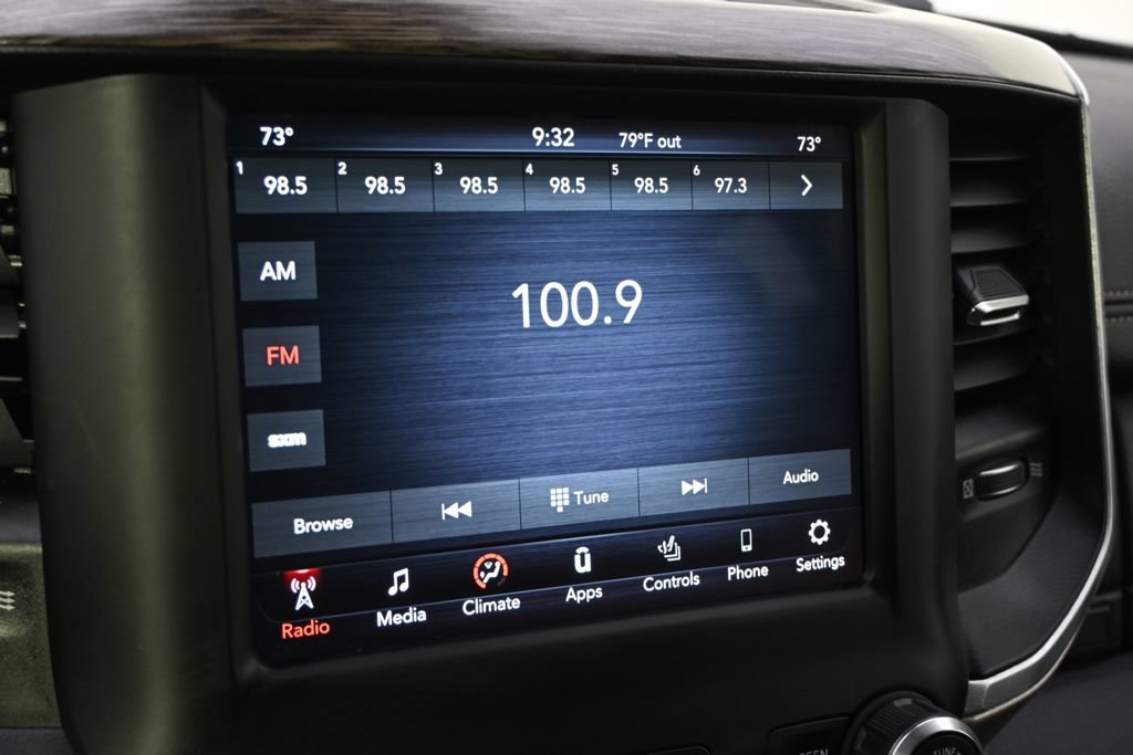 Used 2020 RAM 1500 Laramie AWD/4WD image 29