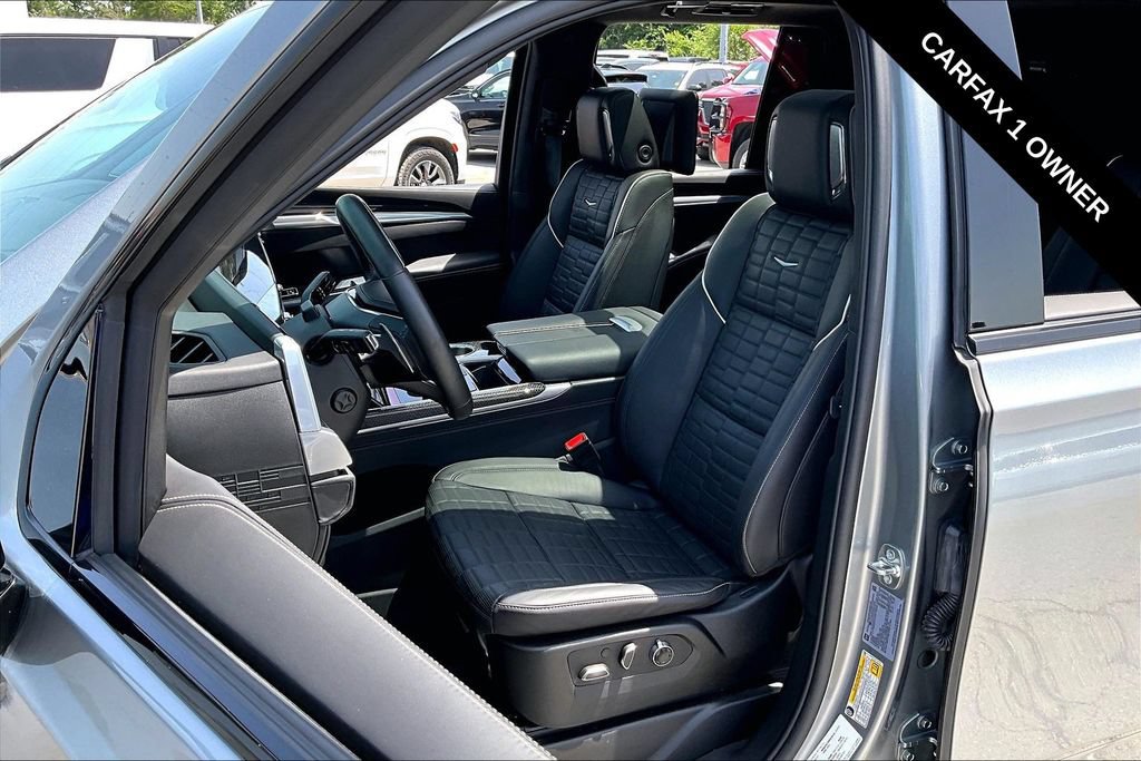 Used 2025 Cadillac Escalade V AWD/4WD image 22
