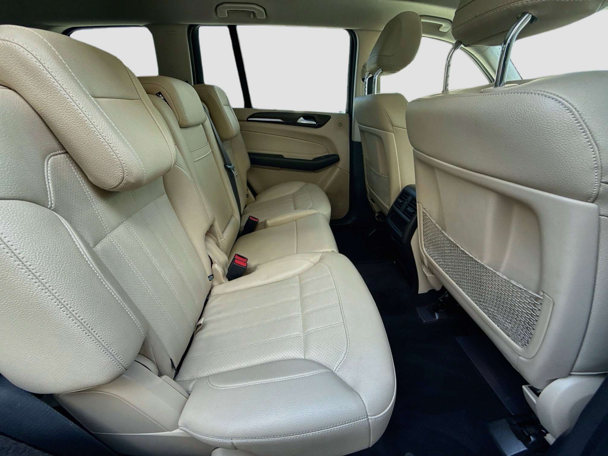Used 2018 Mercedes-Benz GLS 450 4MATIC w/ Premium Package image 27