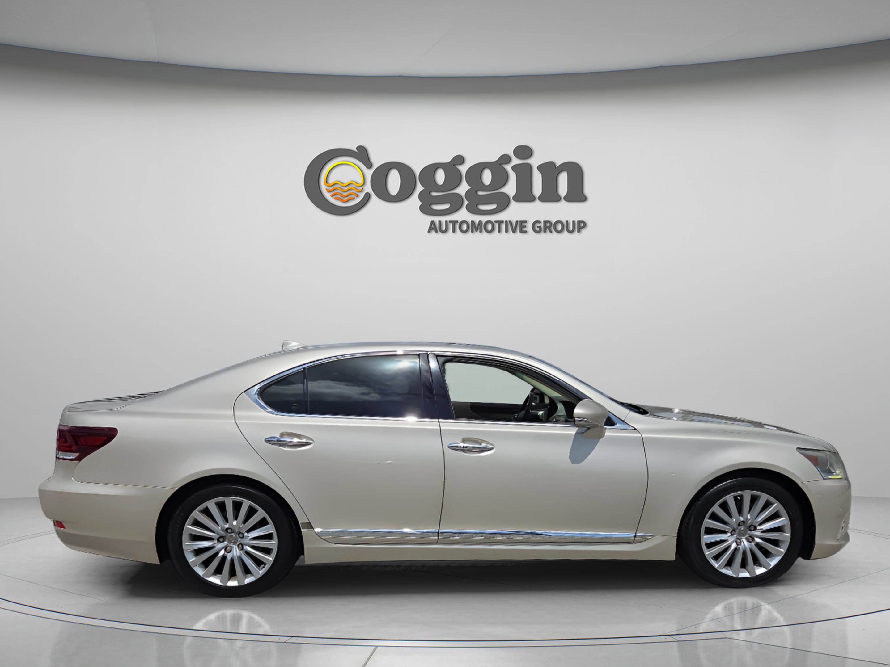 Used 2014 Lexus LS 460 AWD w/ Comfort Package image 6