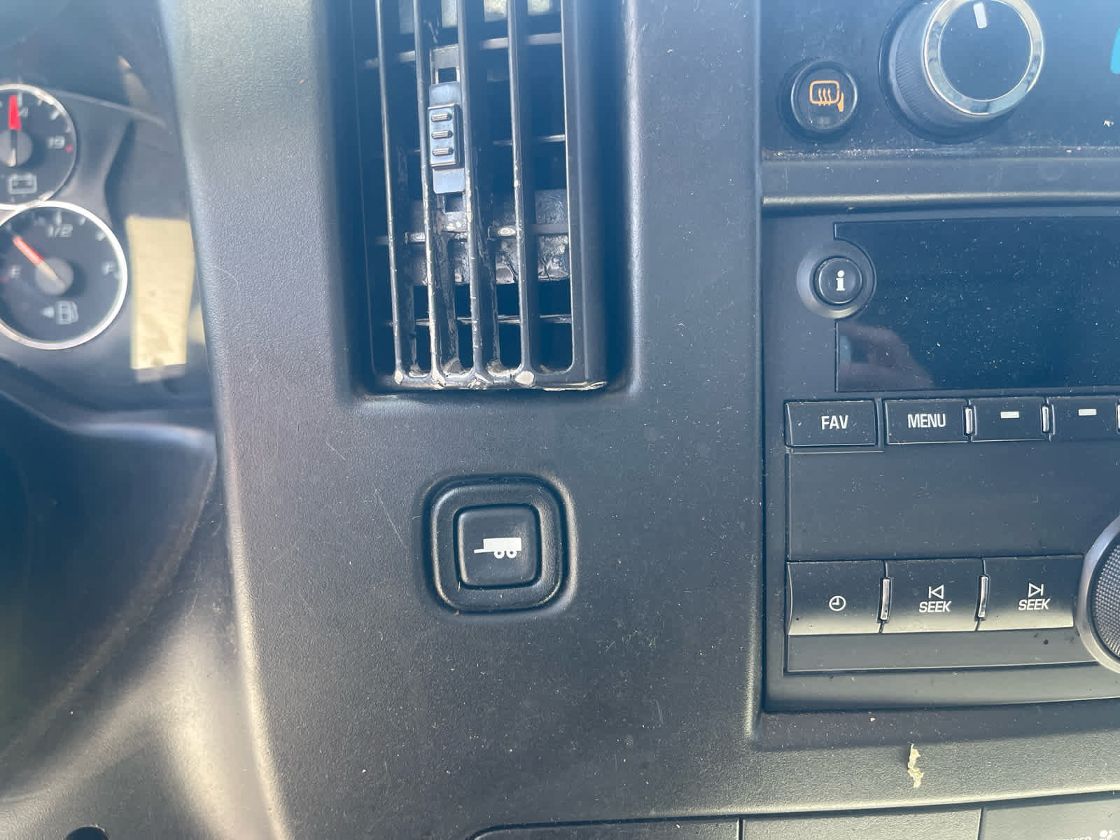 Used 2019 GMC Savana 3500 RWD image 19