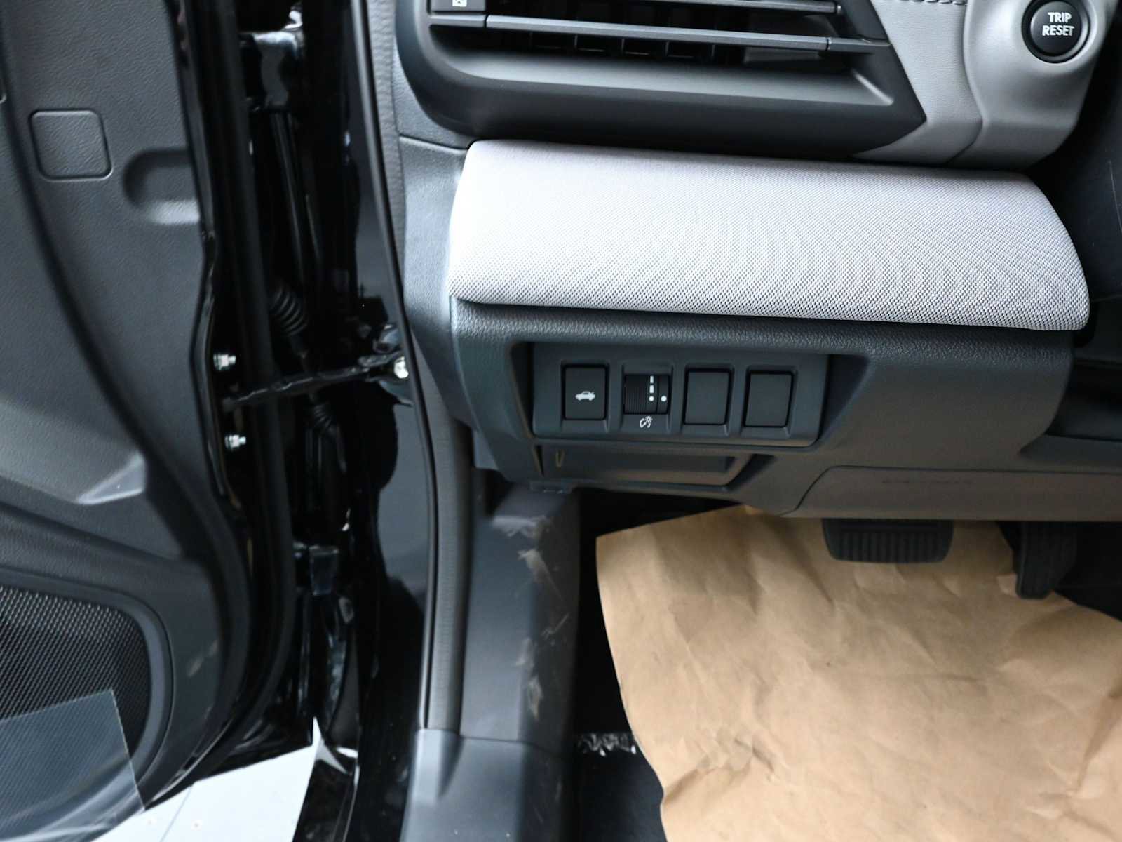 Used 2025 Subaru Legacy Premium AWD/4WD image 9