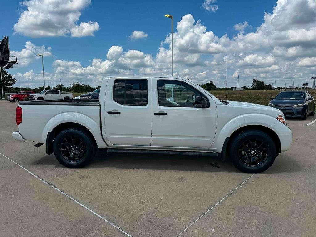 Used 2021 Nissan Frontier SV w/ Midnight Edition Floor Mats RWD image 2