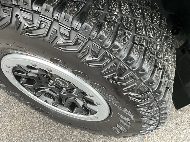 Used 2023 Ford Bronco Outer Banks w/ Sasquatch Package image 7