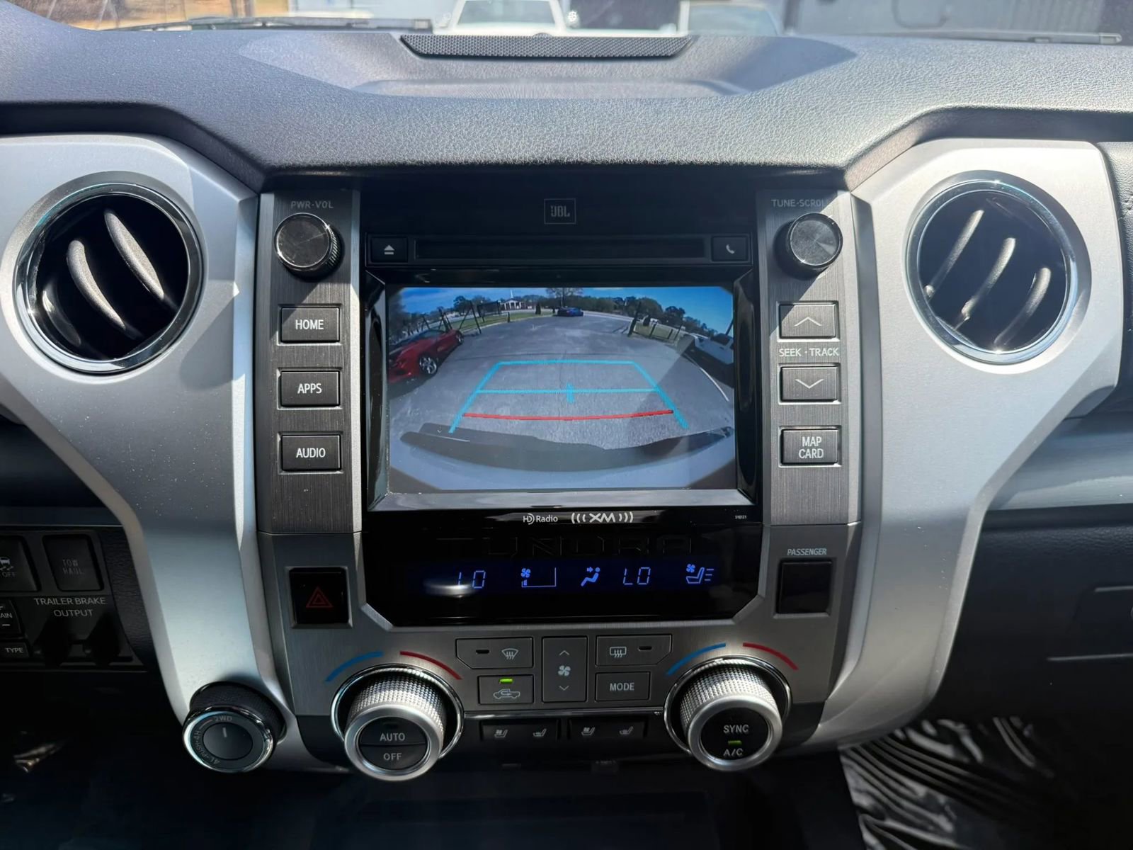 Used 2017 Toyota Tundra Platinum image 18