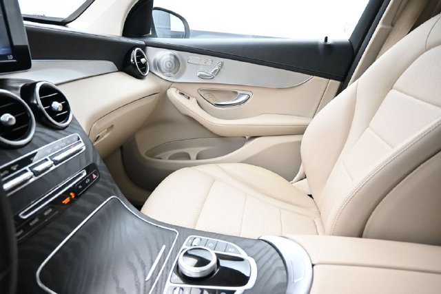 Used 2019 Mercedes-Benz GLC 300 4MATIC Coupe image 13