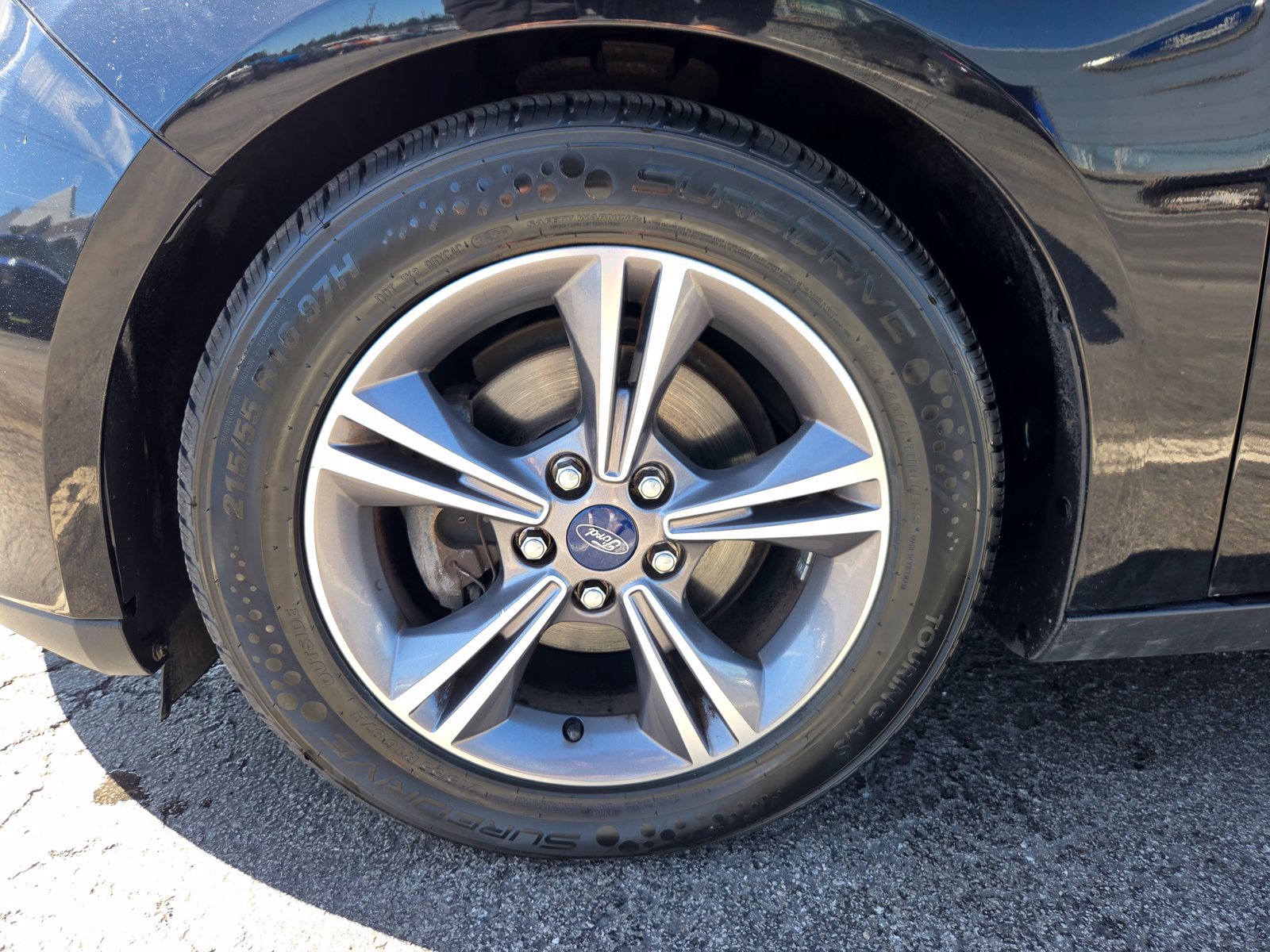 Used 2018 Ford Focus SE w/ SE Appearance Package FWD image 39