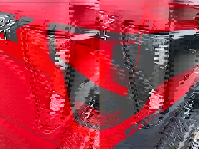 Used 2021 Nissan Titan PRO-4X w/ Pro-4x Convenience Package image 29