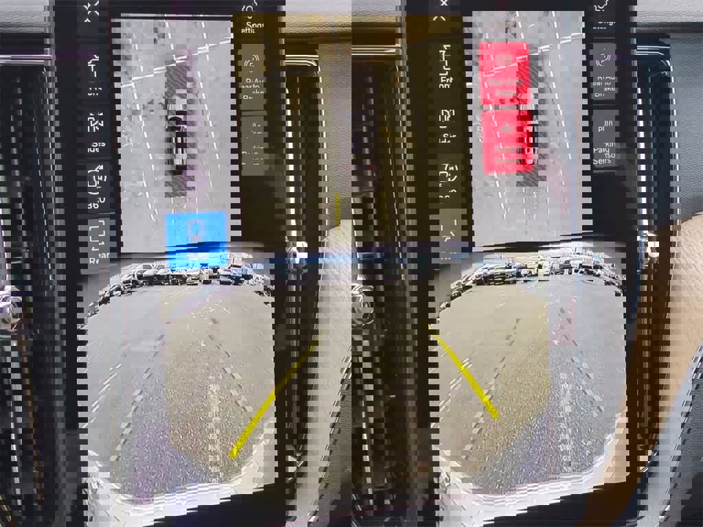 Used 2026 Volvo XC60 B5 Plus w/ Protection Package Premier image 29