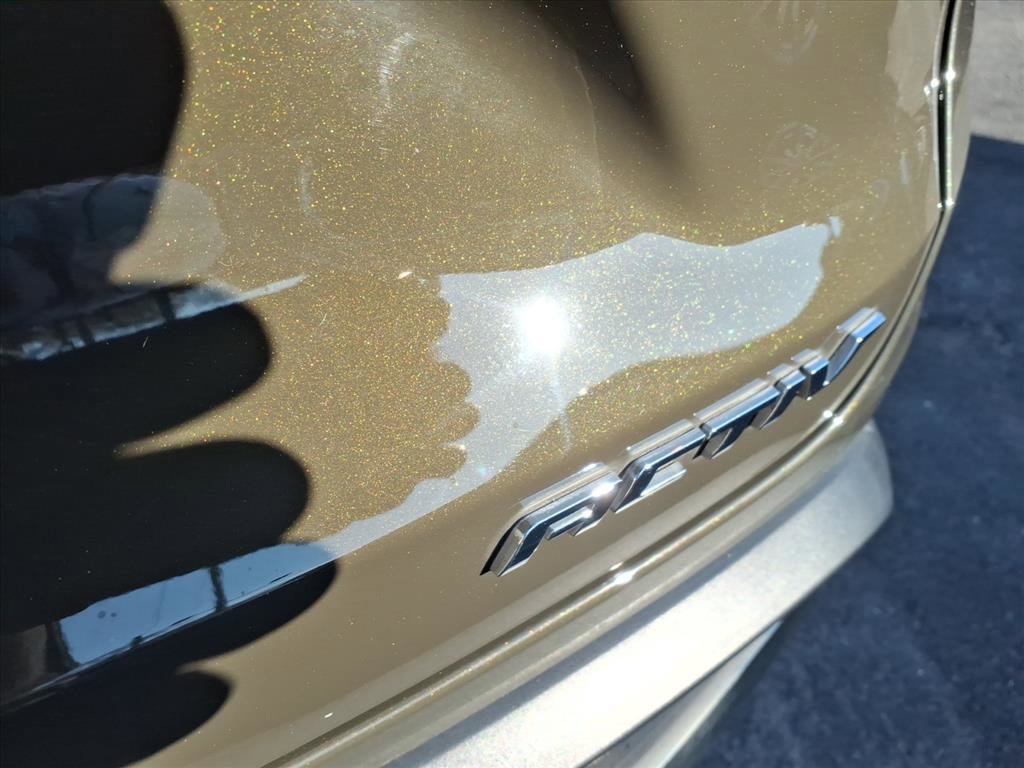 Used 2024 Chevrolet Trax ACTIV w/ Sunroof Package image 11