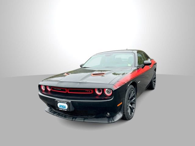 Used 2017 Dodge Challenger R/T Plus RWD image 1