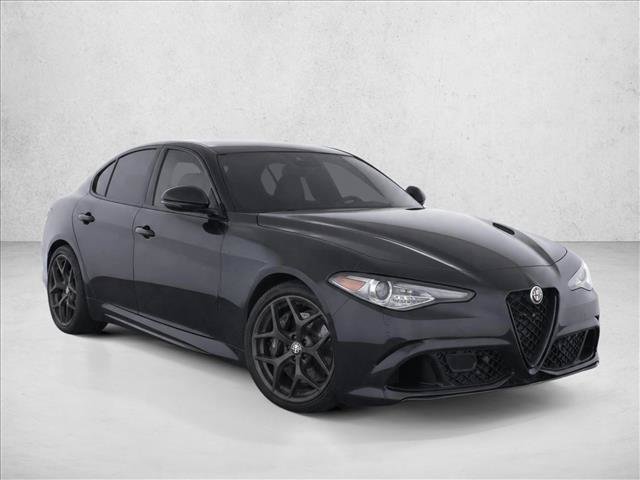 Used 2021 Alfa Romeo Giulia Sprint w/ Nero Edizione RWD image 3