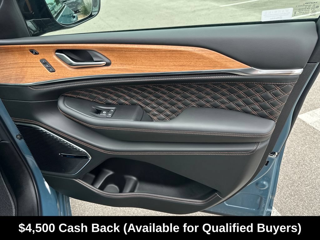 New 2026 Jeep Grand Cherokee L Summit w/ Obsidian Package AWD/4WD image 36