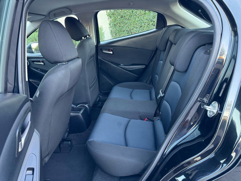 Used 2020 Toyota Yaris LE image 20