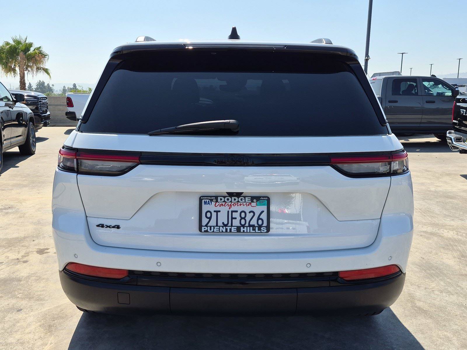 Certified 2024 Jeep Grand Cherokee Altitude AWD/4WD image 5