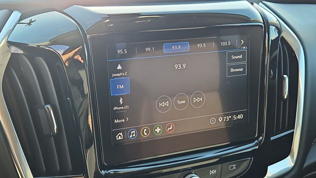 Used 2021 Chevrolet Traverse LT FWD image 13