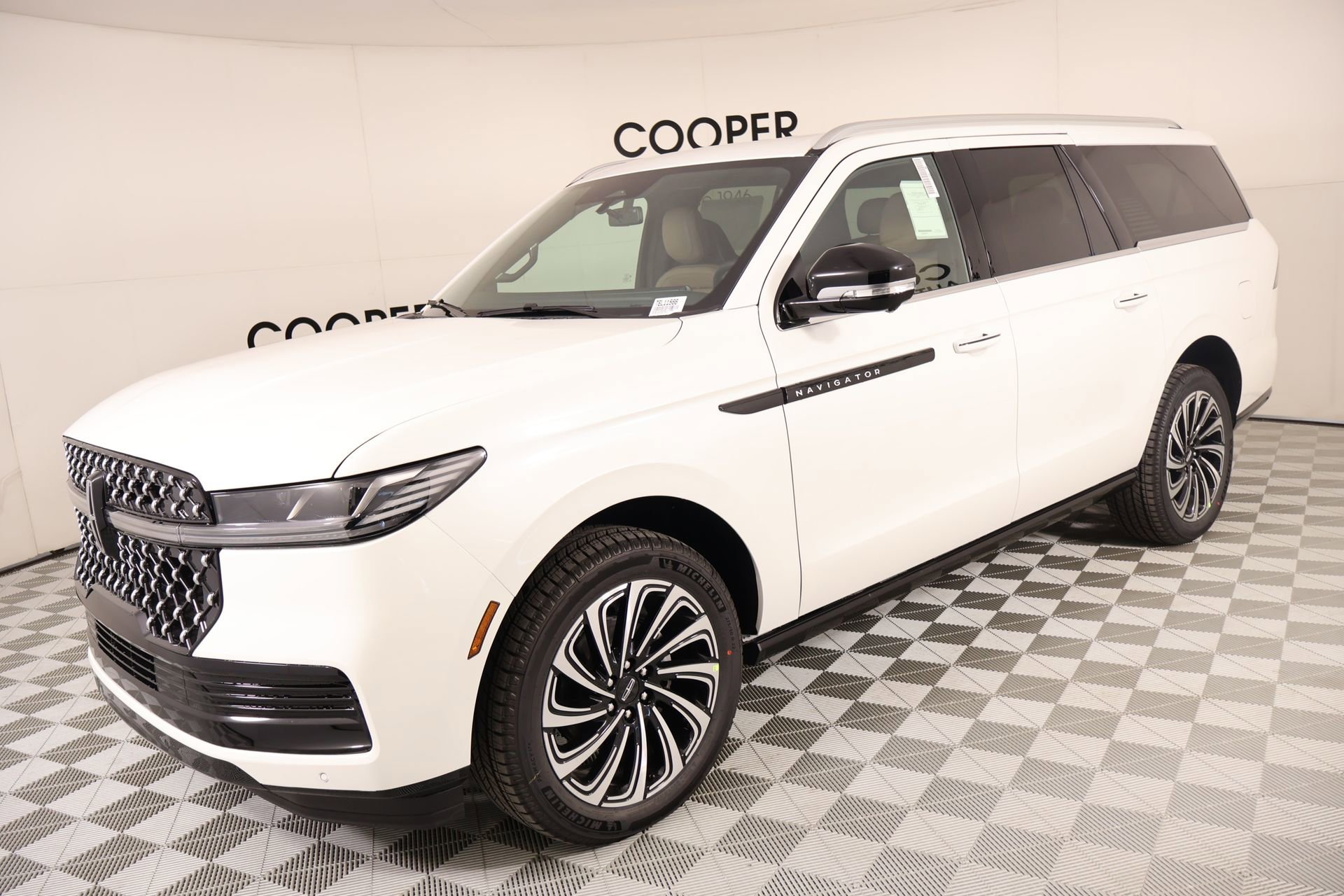 New 2026 Lincoln Navigator L Black Label AWD/4WD image 10