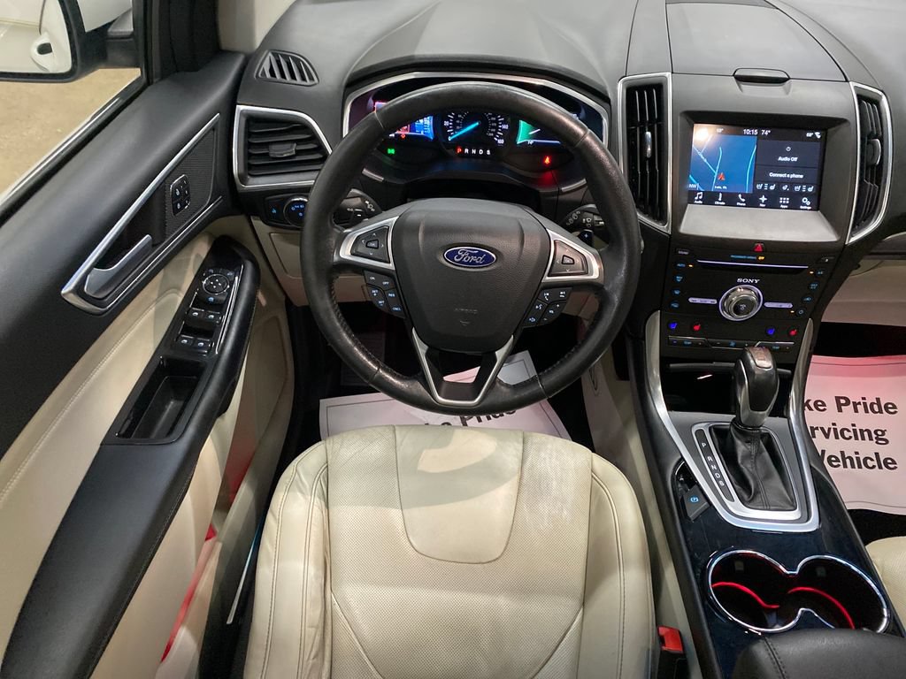 Used 2017 Ford Edge Titanium w/ Equipment Group 301A AWD/4WD image 24