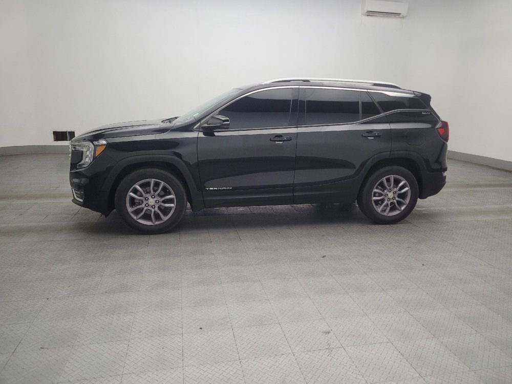 Used 2023 GMC Terrain SLT FWD image 2